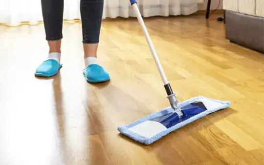 Vinyl floor cleaning | Donald E. McNabb Flooring