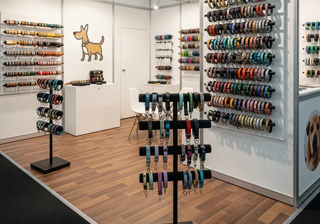 Exhbitition-Laminate-Dogs Exhbitition-Laminate-Dogs