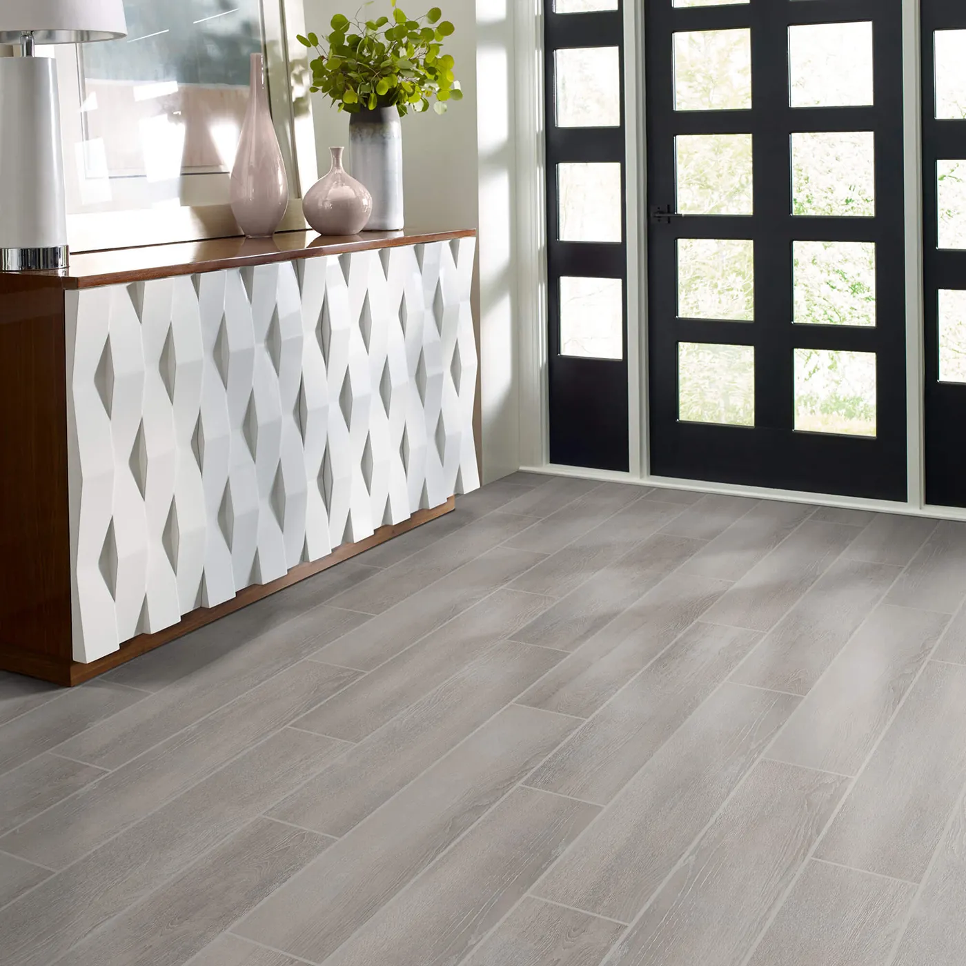 9U521_00500_ROOM Tile with a light gray wood look, in an entryway | Donald E. McNabb Flooring